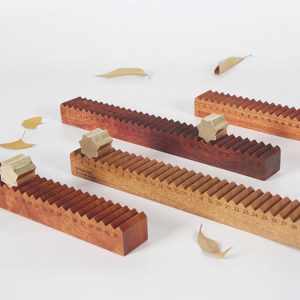 Wooden Chinese Rolling Calendar – 2 Versions Available
